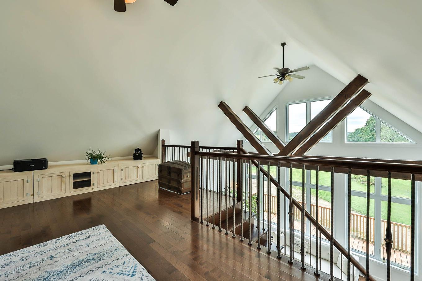 Mezzanine - 2060 Côte St-Victor, Papineauville, QC