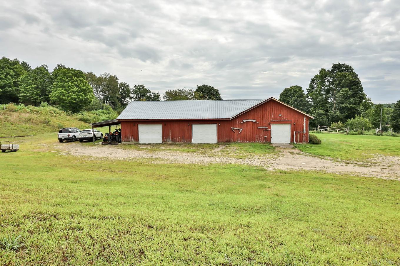 Garage - 2060 Côte St-Victor, Papineauville, QC