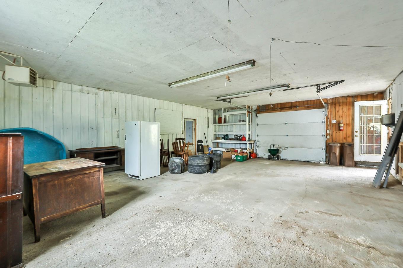 Garage - 2060 Côte St-Victor, Papineauville, QC