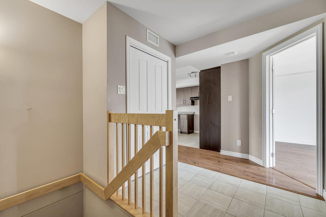 Hall - 302-1692 Boul. Pie-Xi N., Québec (La Haute-Saint-Charles), QC - Indoor Photo Showing Other Room