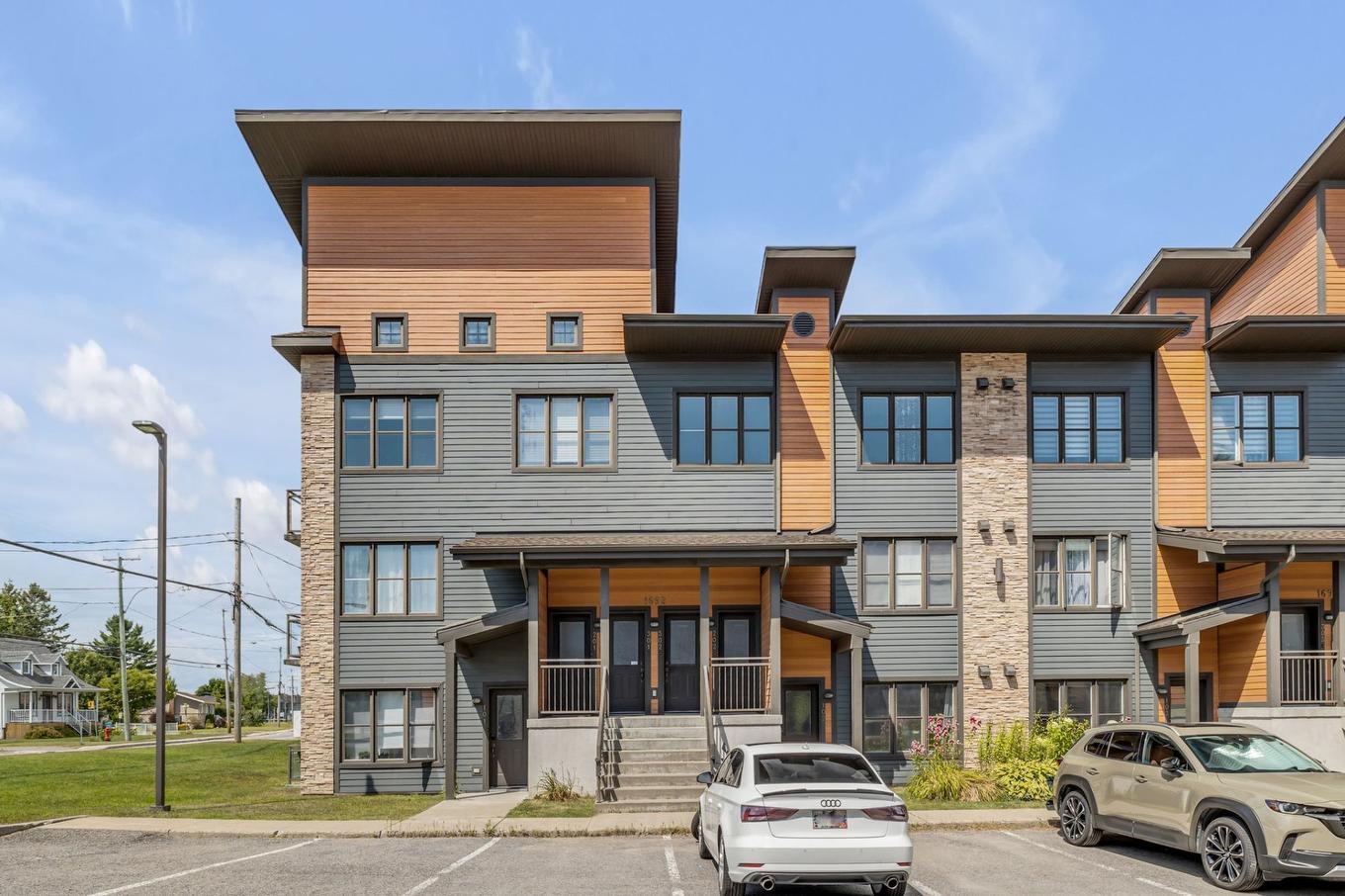 Frontage - 302-1692 Boul. Pie-Xi N., Québec (La Haute-Saint-Charles), QC - Outdoor With Facade