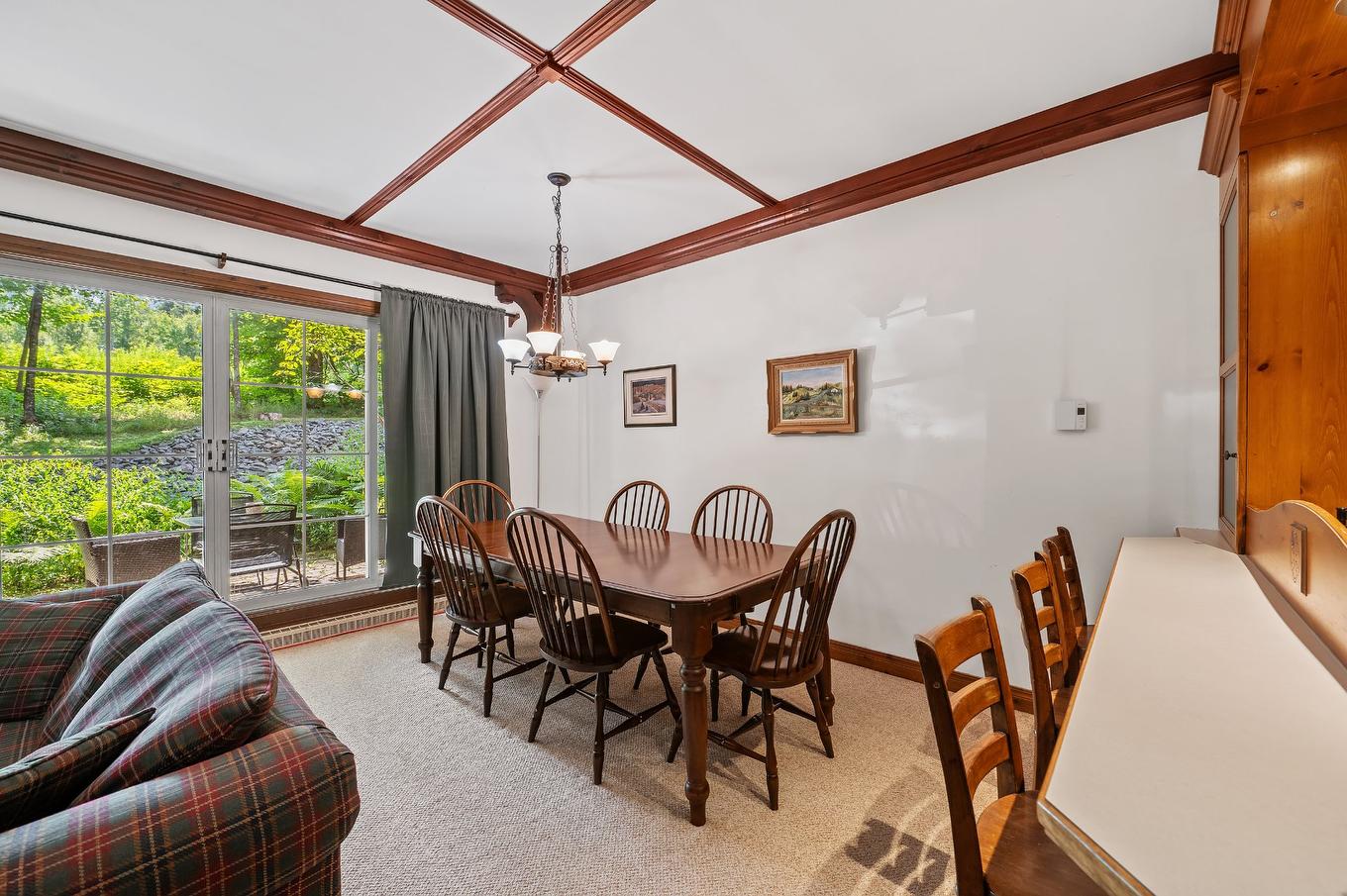 Dining room - 7-100 Ch. Des Quatre-Sommets, Mont-Tremblant, QC - Indoor Photo Showing Dining Room