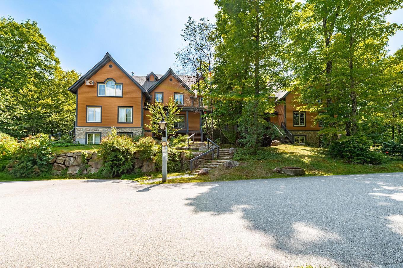 Exterior - 7-100 Ch. Des Quatre-Sommets, Mont-Tremblant, QC - Outdoor With Facade