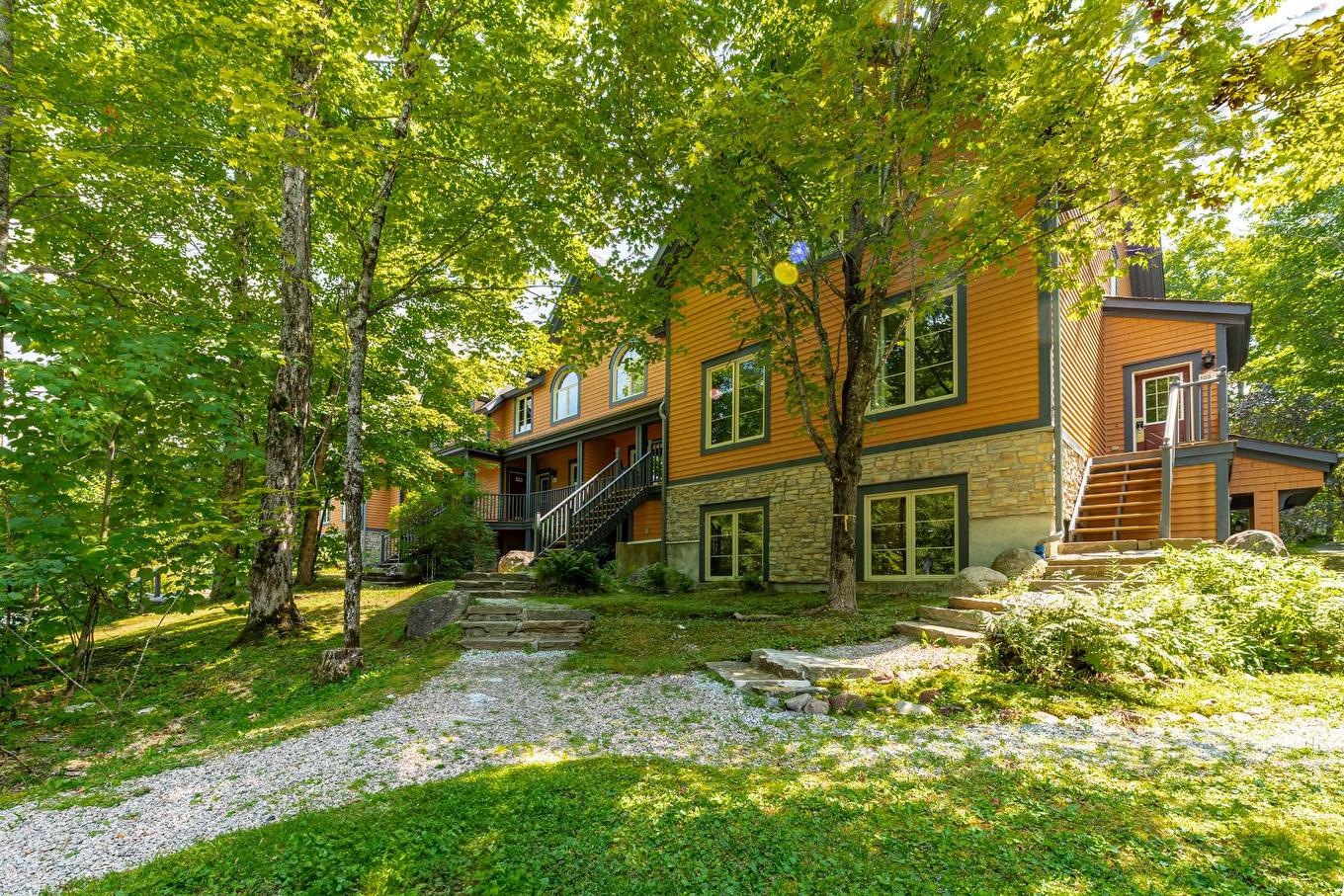 Exterior - 7-100 Ch. Des Quatre-Sommets, Mont-Tremblant, QC - Outdoor
