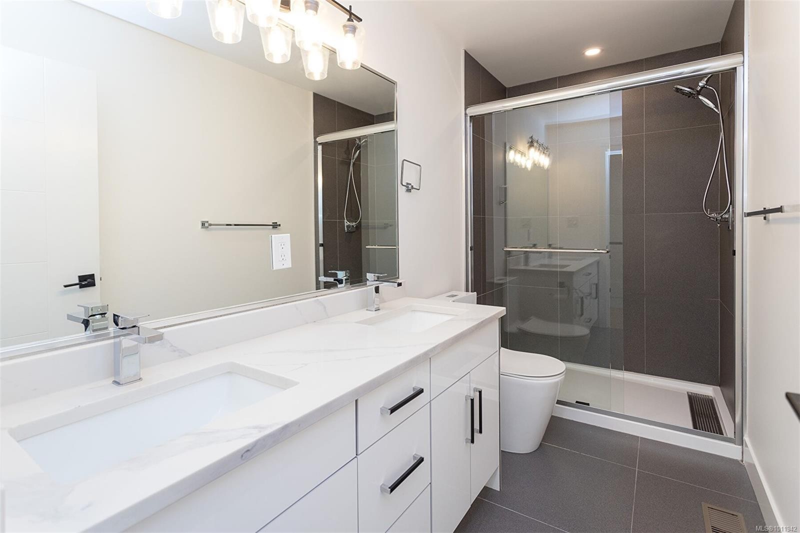 3595 Cedar Hill Rd, Saanich, BC