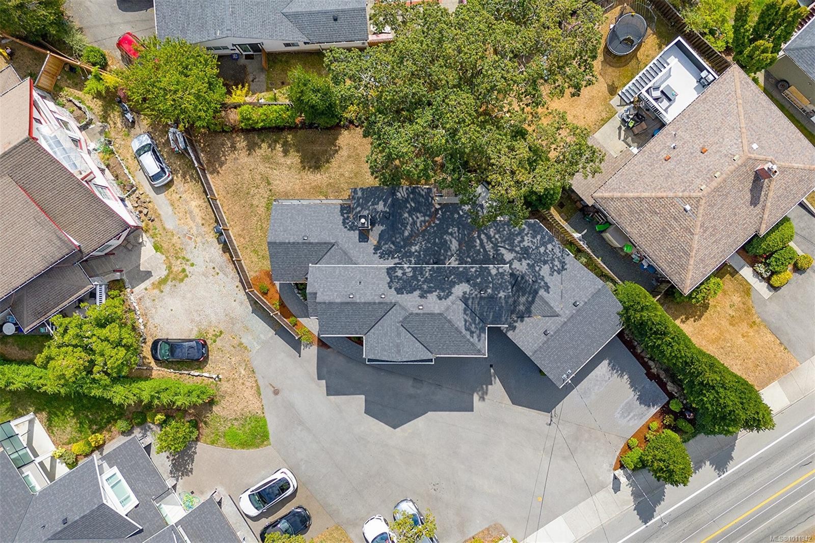 3595 Cedar Hill Rd, Saanich, BC