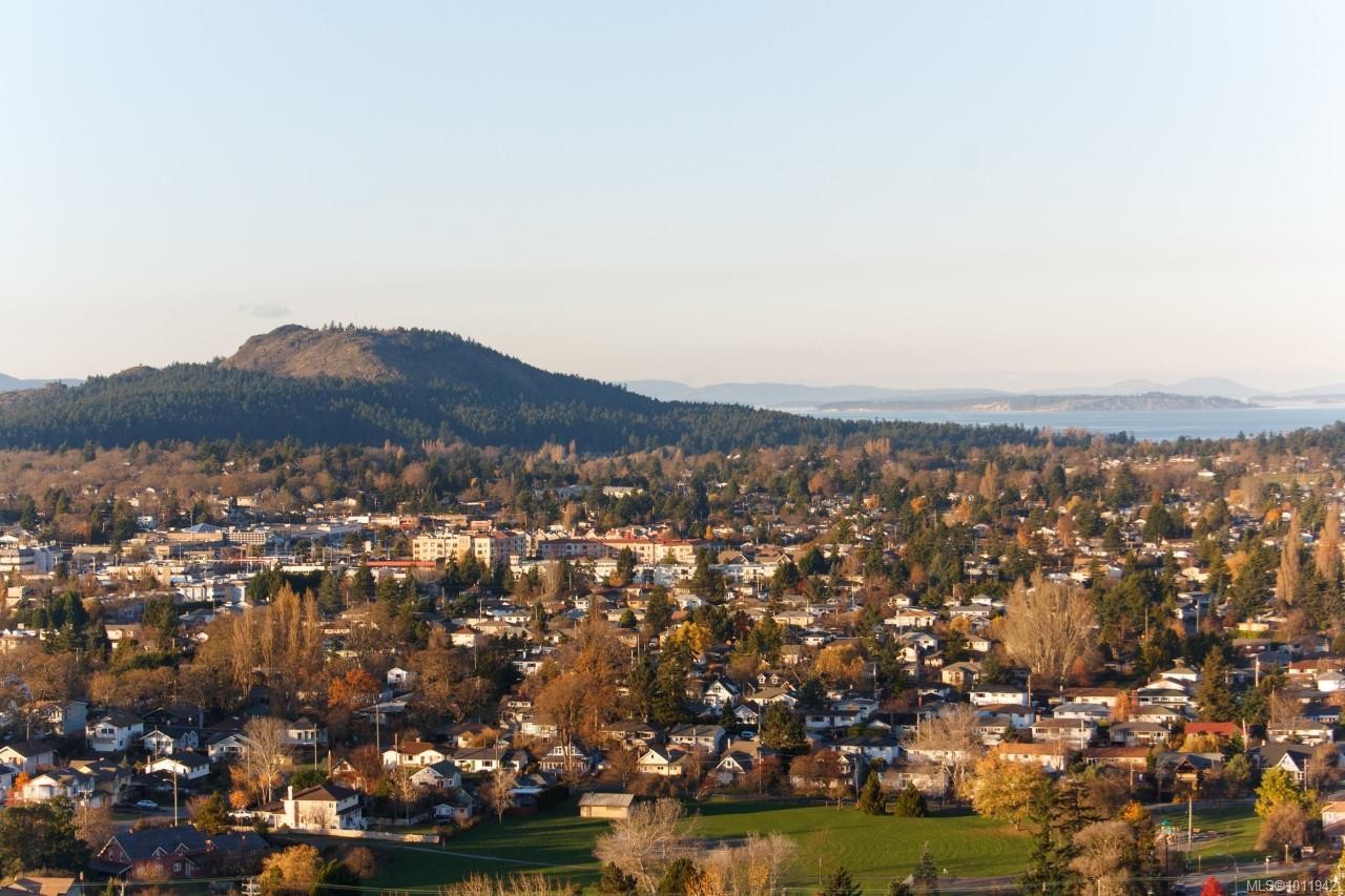 3595 Cedar Hill Rd, Saanich, BC