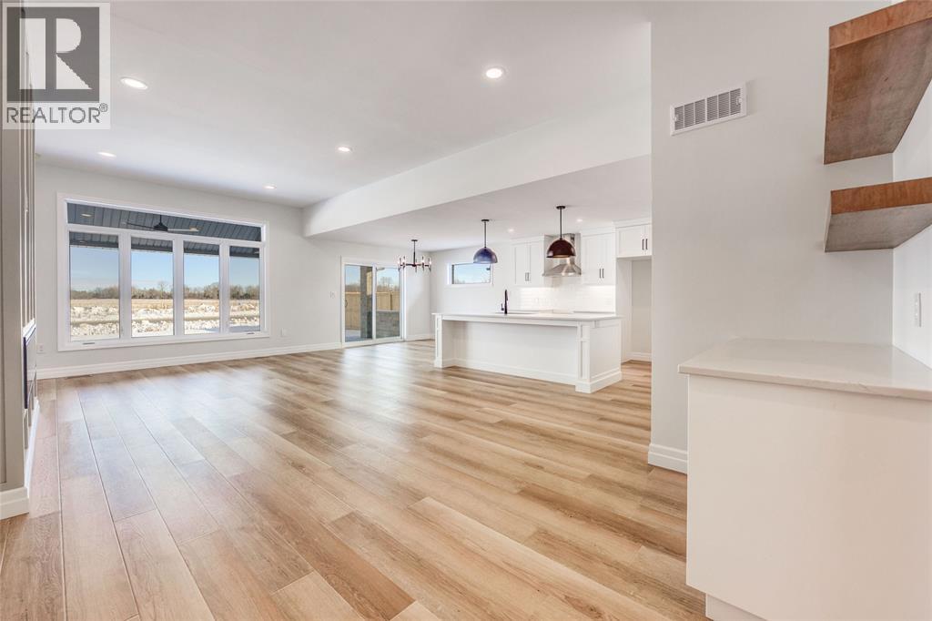 3595 Paul Crescent, Plympton-Wyoming, ON - Indoor