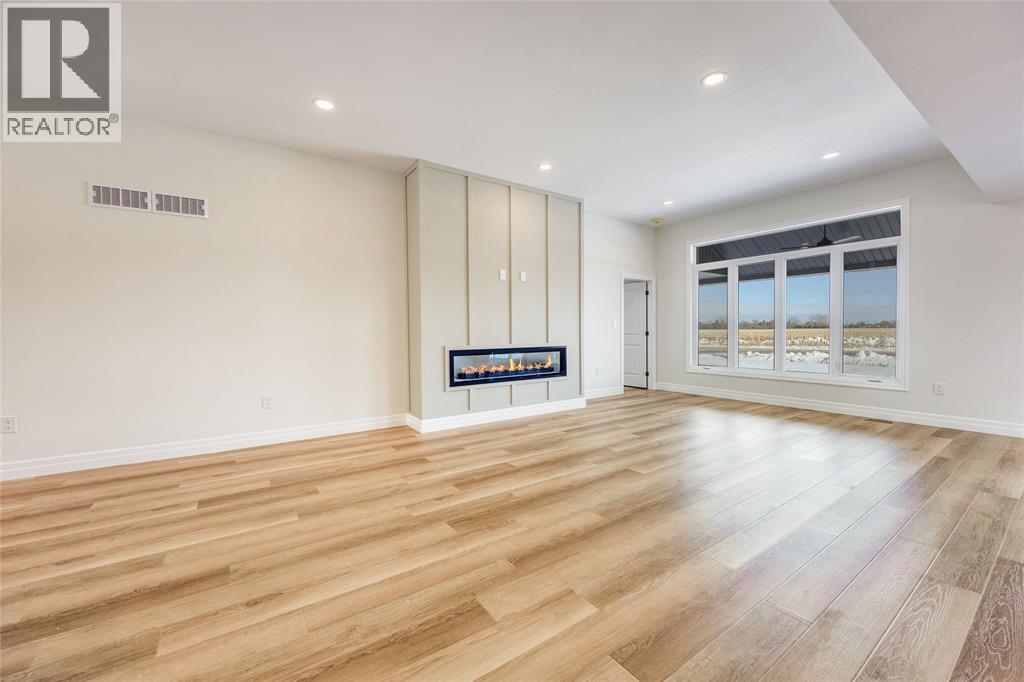 3595 Paul Crescent, Plympton-Wyoming, ON - Indoor With Fireplace