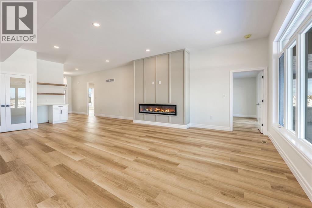 3595 Paul Crescent, Plympton-Wyoming, ON - Indoor With Fireplace