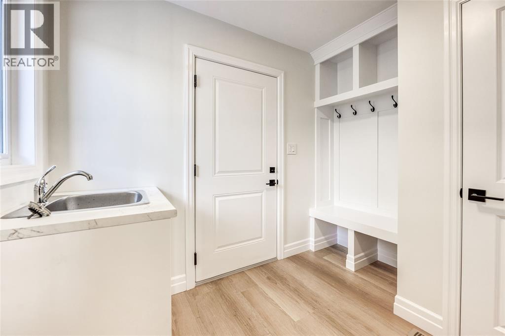 3595 Paul Crescent, Plympton-Wyoming, ON - Indoor