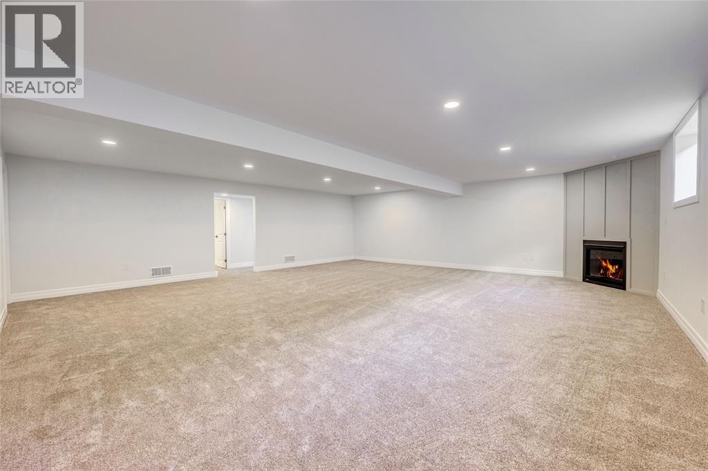 3595 Paul Crescent, Plympton-Wyoming, ON - Indoor