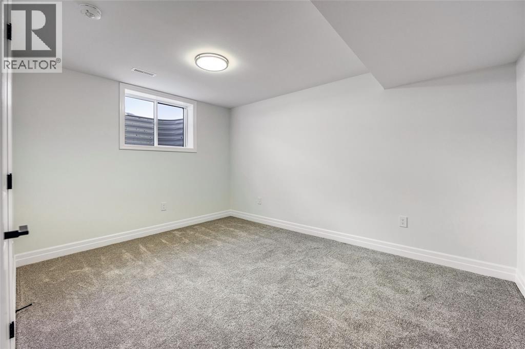 3595 Paul Crescent, Plympton-Wyoming, ON - Indoor Photo Showing Other Room