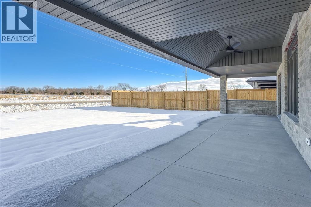 3595 Paul Crescent, Plympton-Wyoming, ON - Outdoor