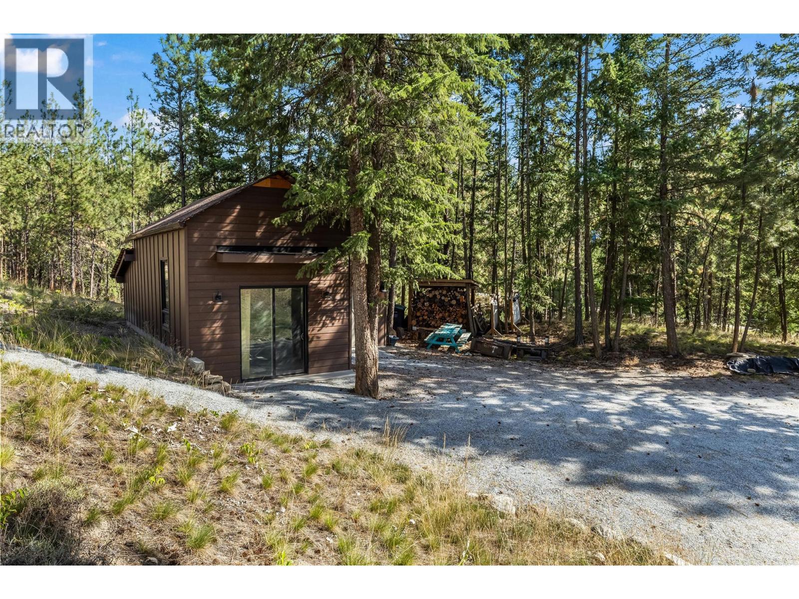 3700 Jean Road, Kelowna, BC - Outdoor