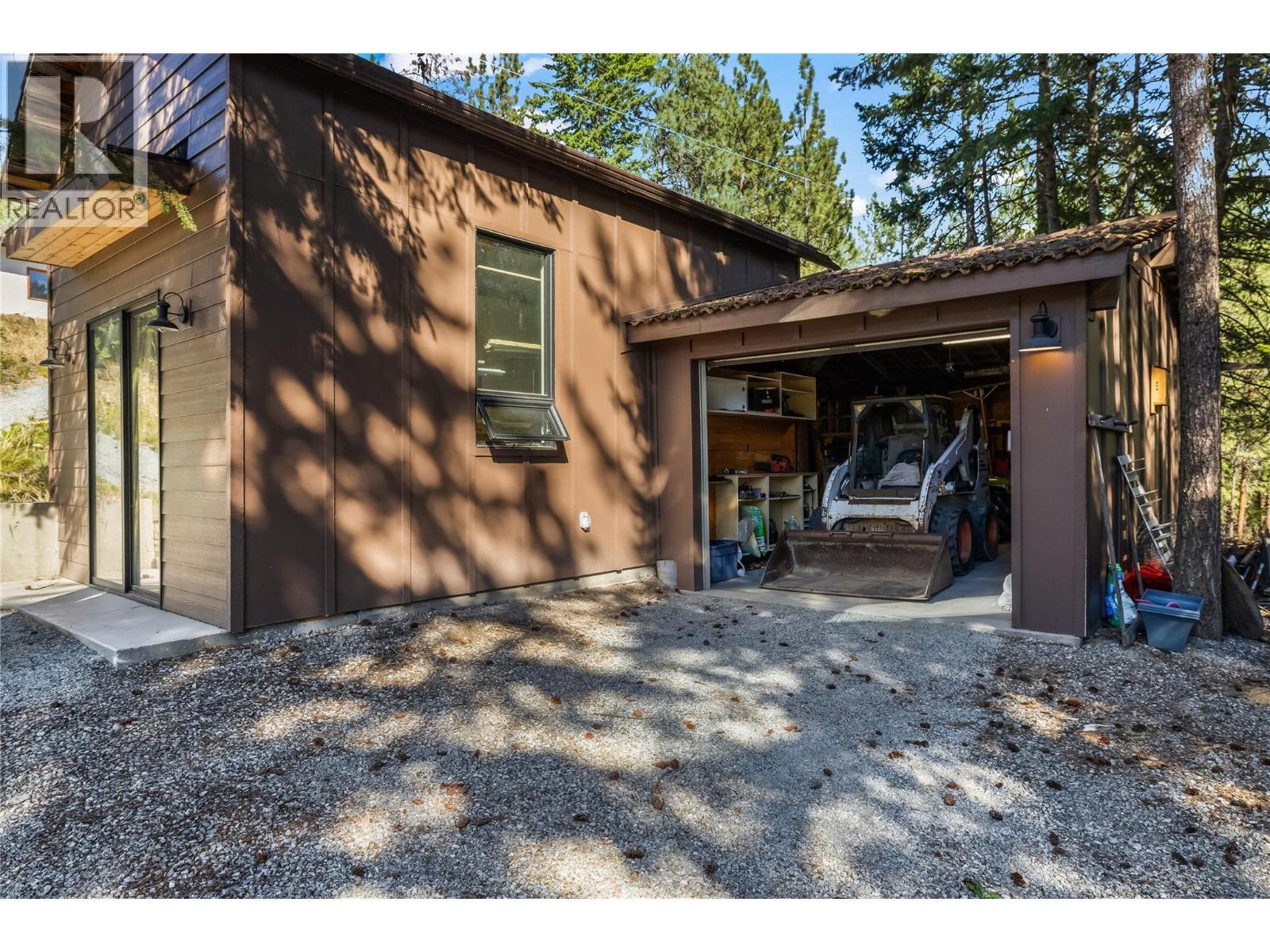 3700 Jean Road, Kelowna, BC - Outdoor With Exterior