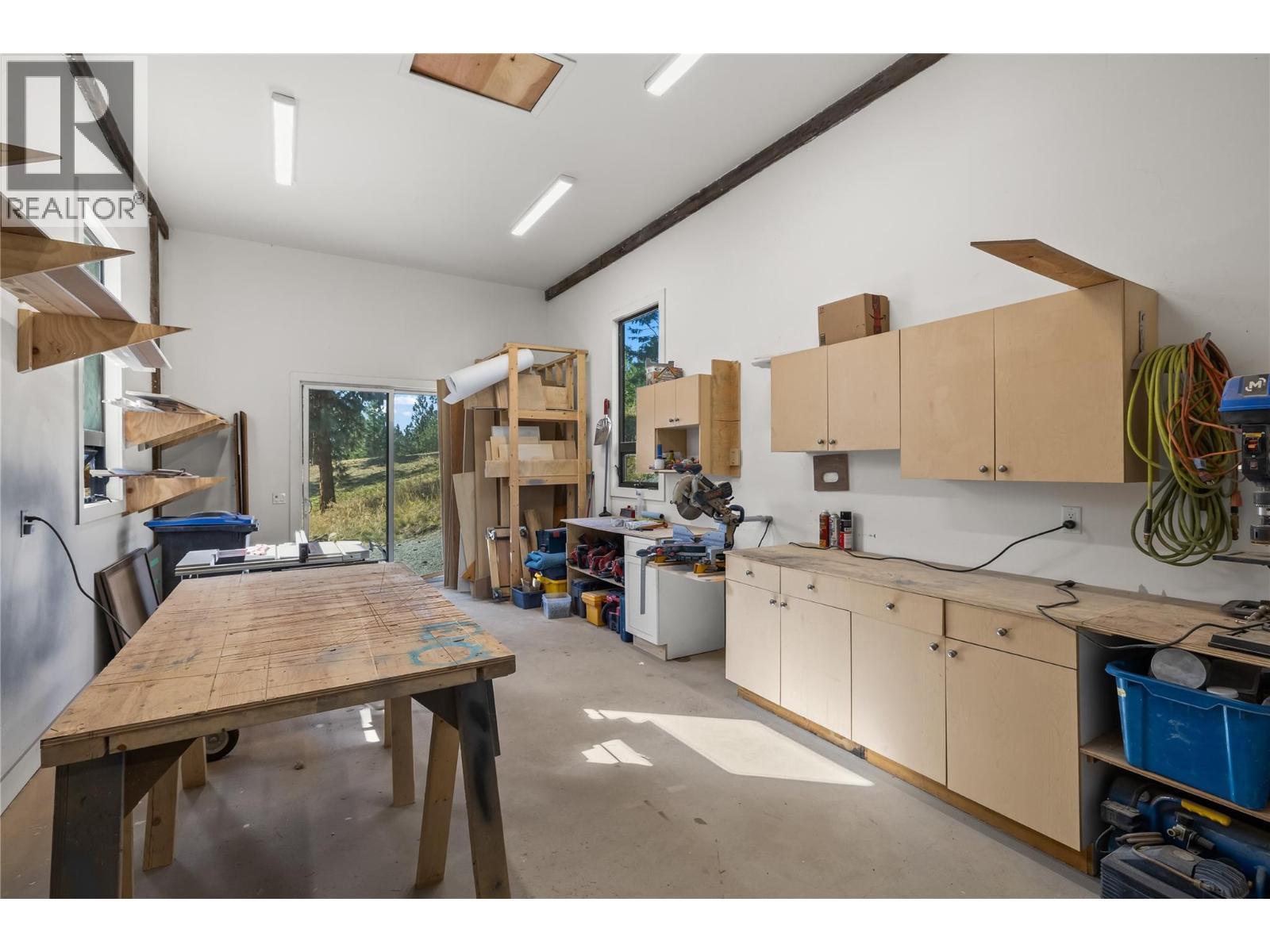 3700 Jean Road, Kelowna, BC - Indoor