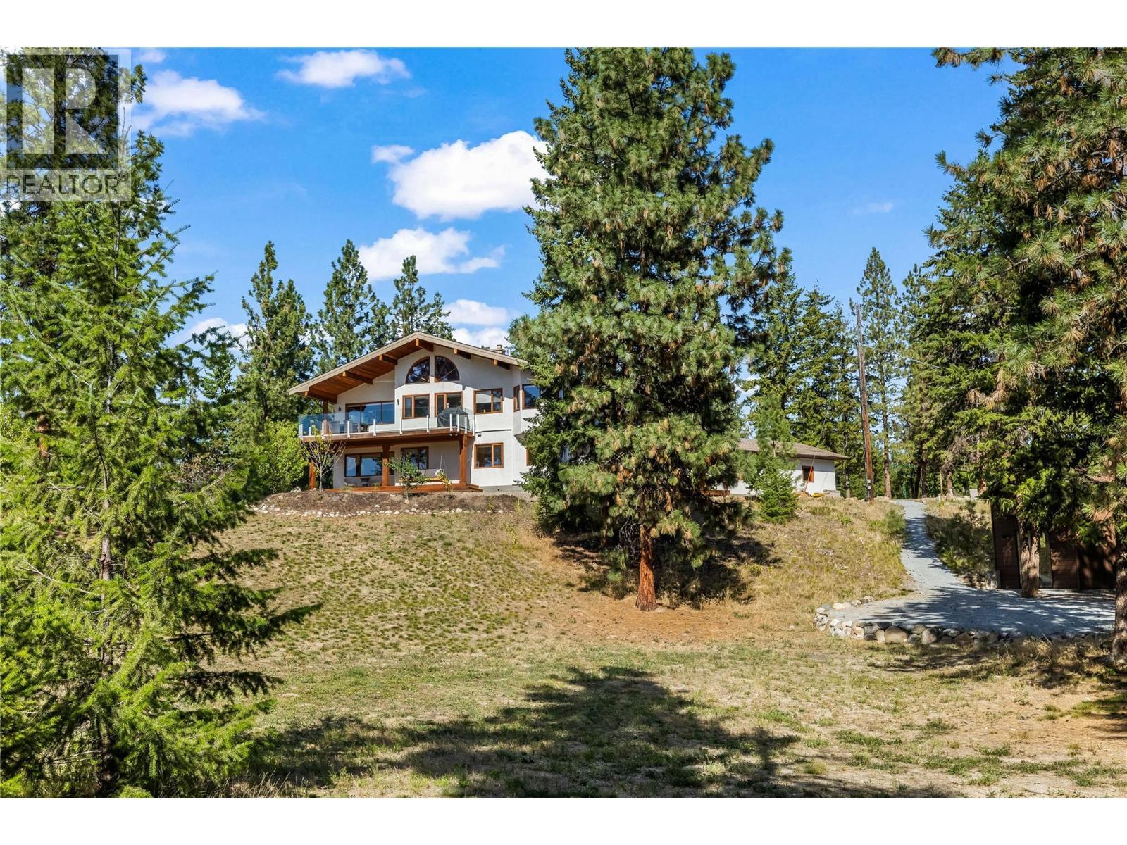 3700 Jean Road, Kelowna, BC - Outdoor