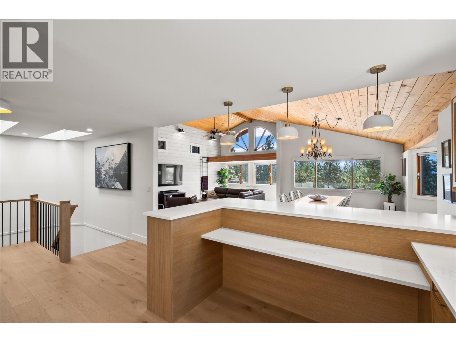 3700 Jean Road, Kelowna, BC - Indoor Photo Showing Other Room