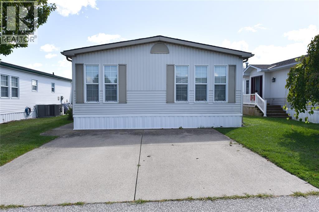 5700 Blackwell Sideroad Unit# 92, Sarnia, ON