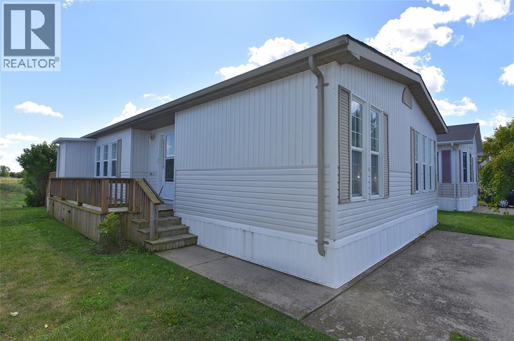 5700 Blackwell Sideroad Unit# 92, Sarnia, ON