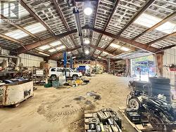 Heavy metal framing for heavy load bearing capacity -