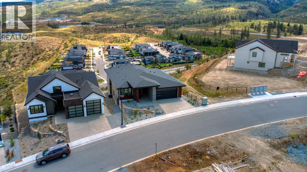 1070 Emslie Street, Kelowna, BC - Outdoor With View