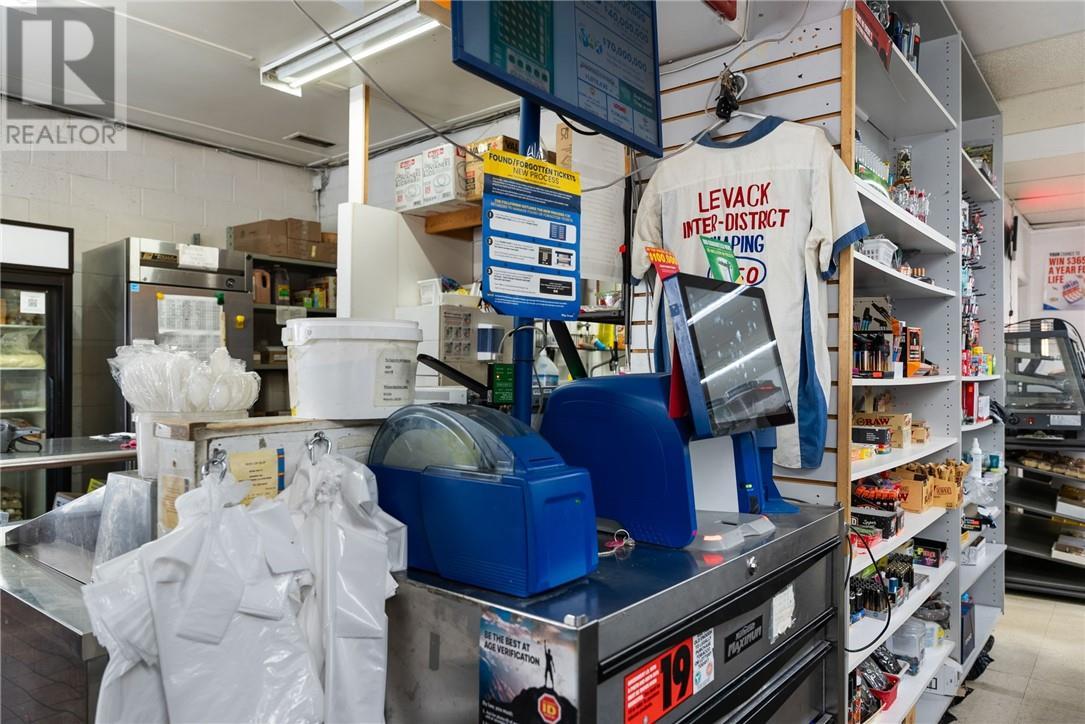 184 Regional Road 8, Onaping, ON