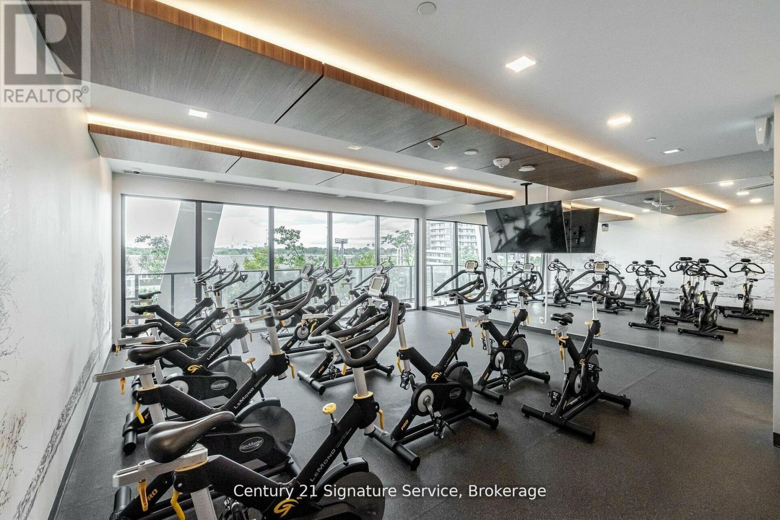 312 - 20 Shore Breeze Drive, Toronto, ON - Indoor Photo Showing Gym Room