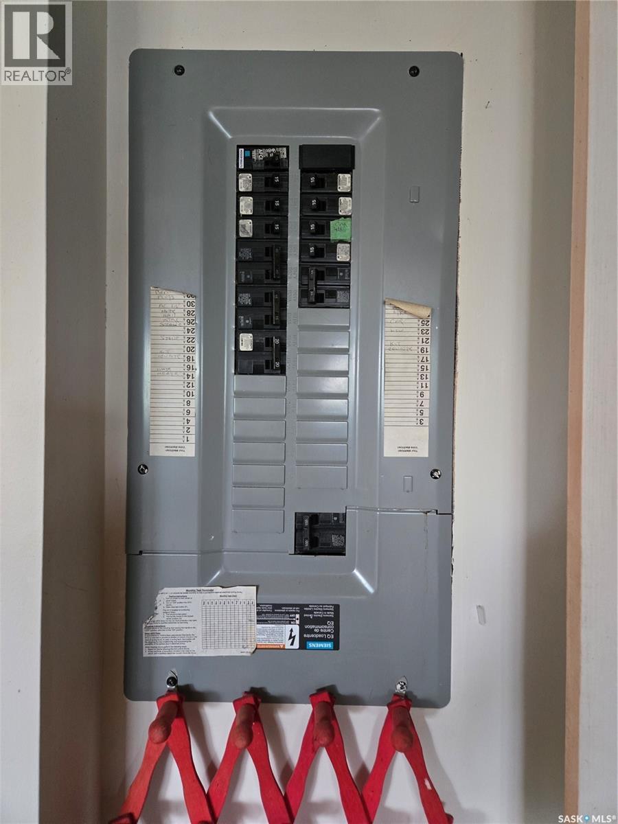 2806 Dewdney Avenue, Regina, SK