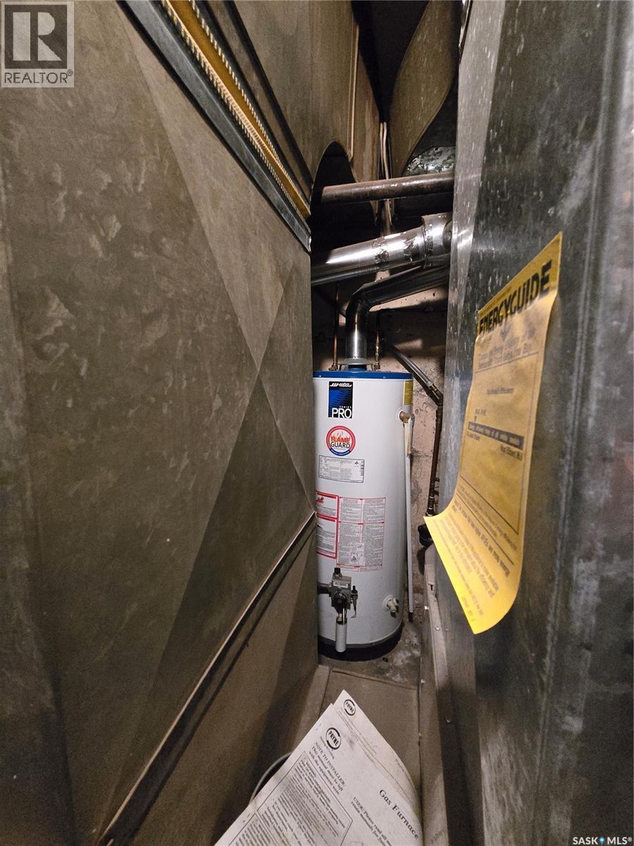 2806 Dewdney Avenue, Regina, SK