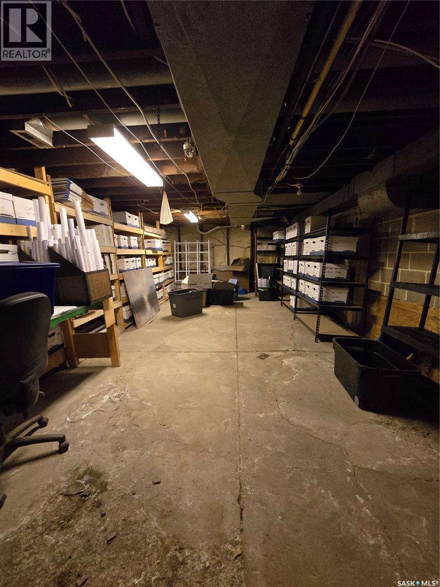 2806 Dewdney Avenue, Regina, SK