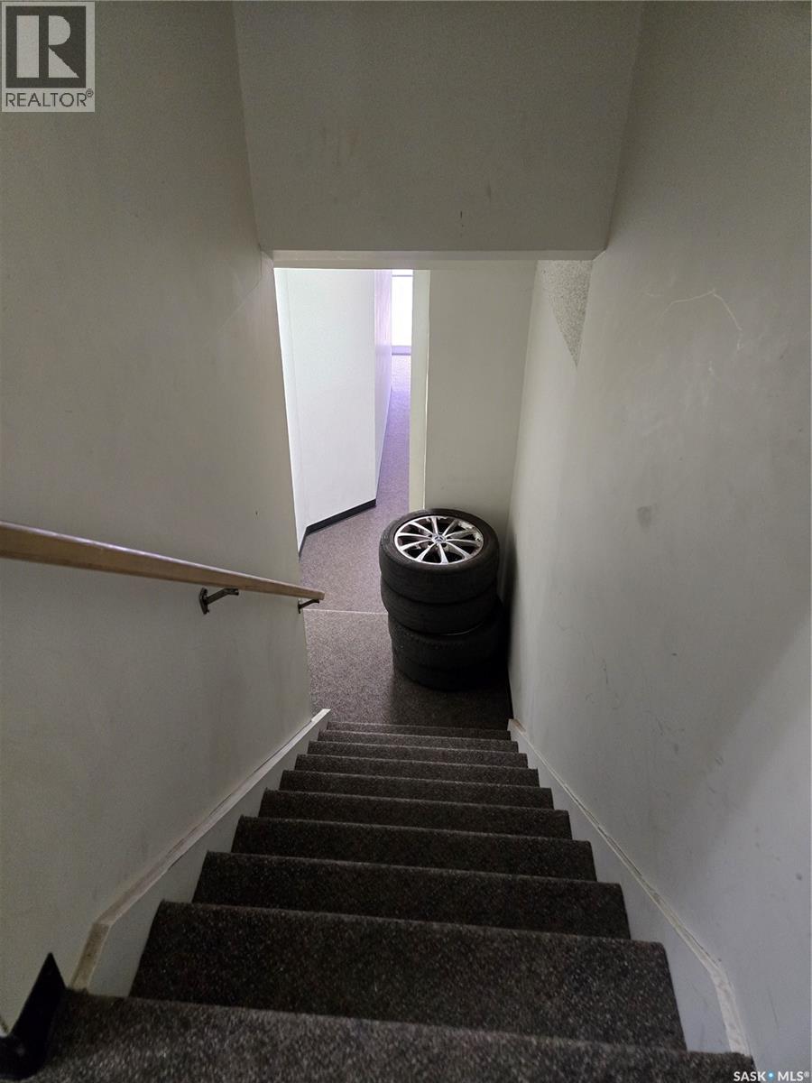 2806 Dewdney Avenue, Regina, SK