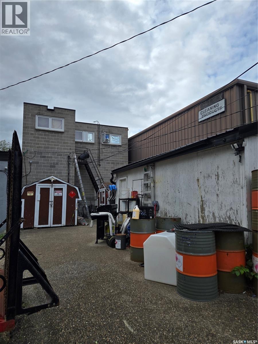 2802 Dewdney Avenue, Regina, SK