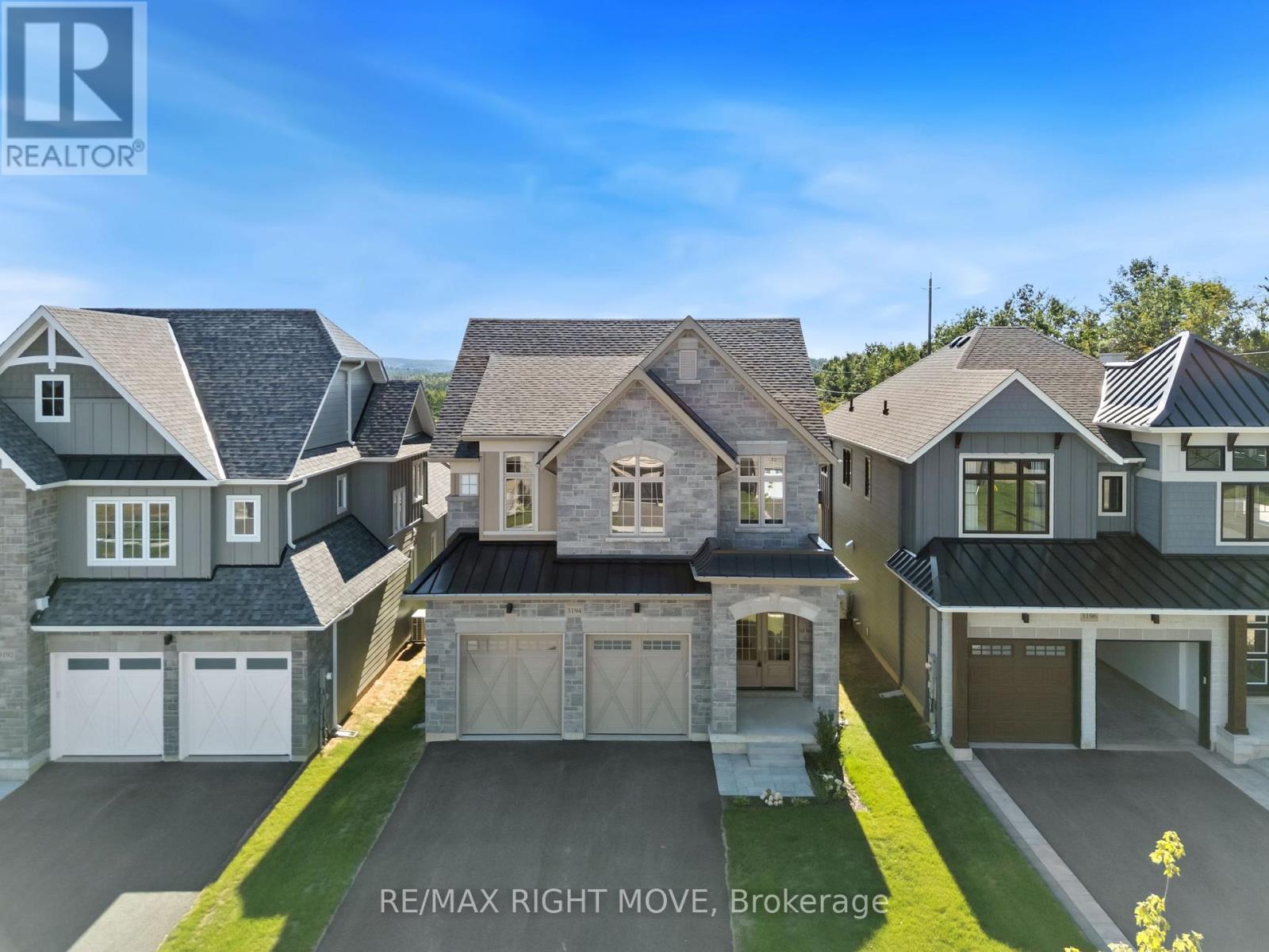 3194 Orion Boulevard, Orillia, ON - Outdoor With Facade