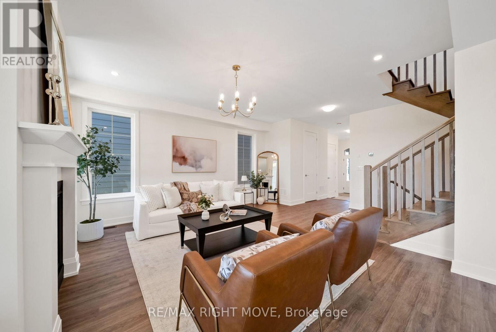 3194 Orion Boulevard, Orillia, ON - Indoor Photo Showing Other Room