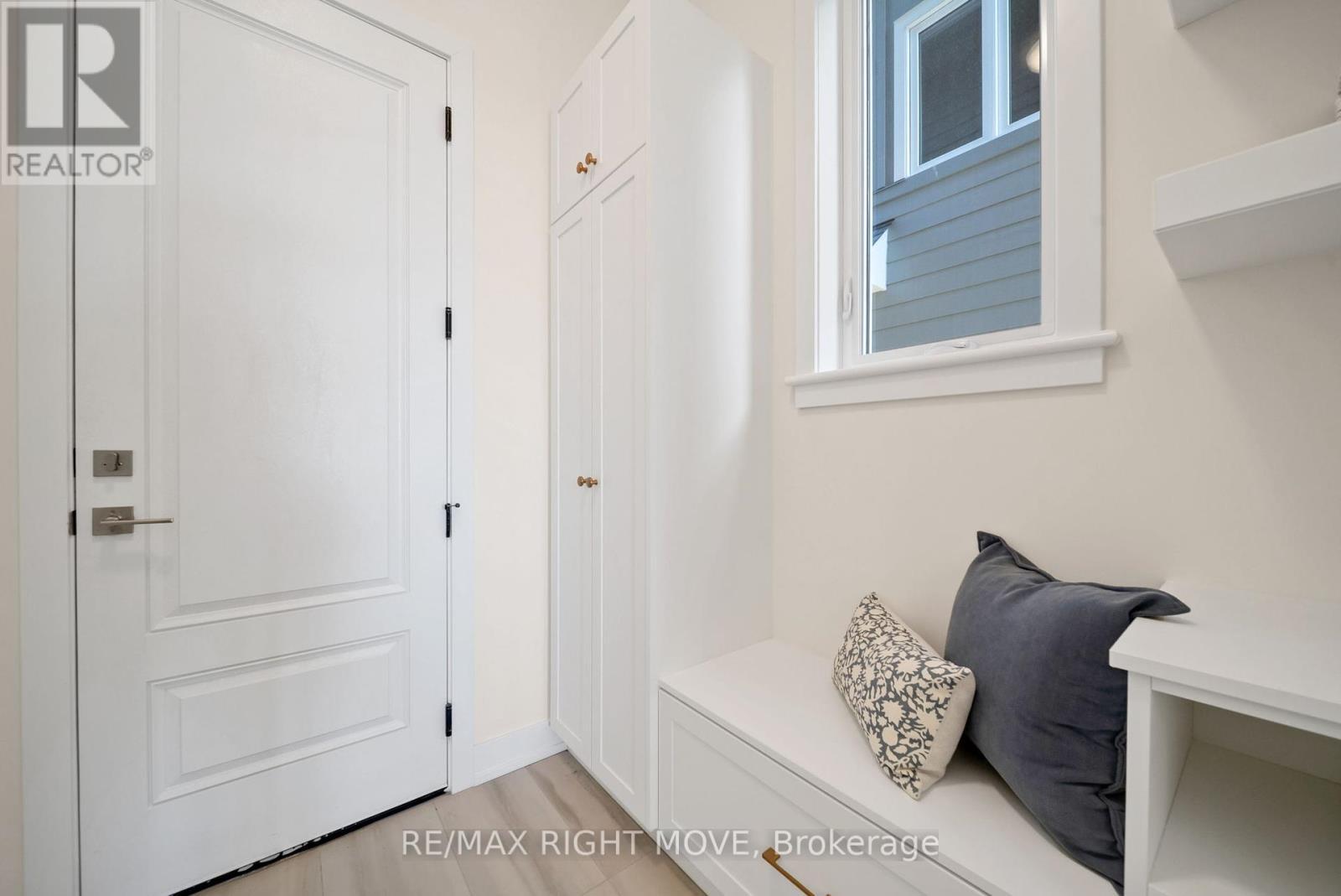 3194 Orion Boulevard, Orillia, ON - Indoor Photo Showing Other Room