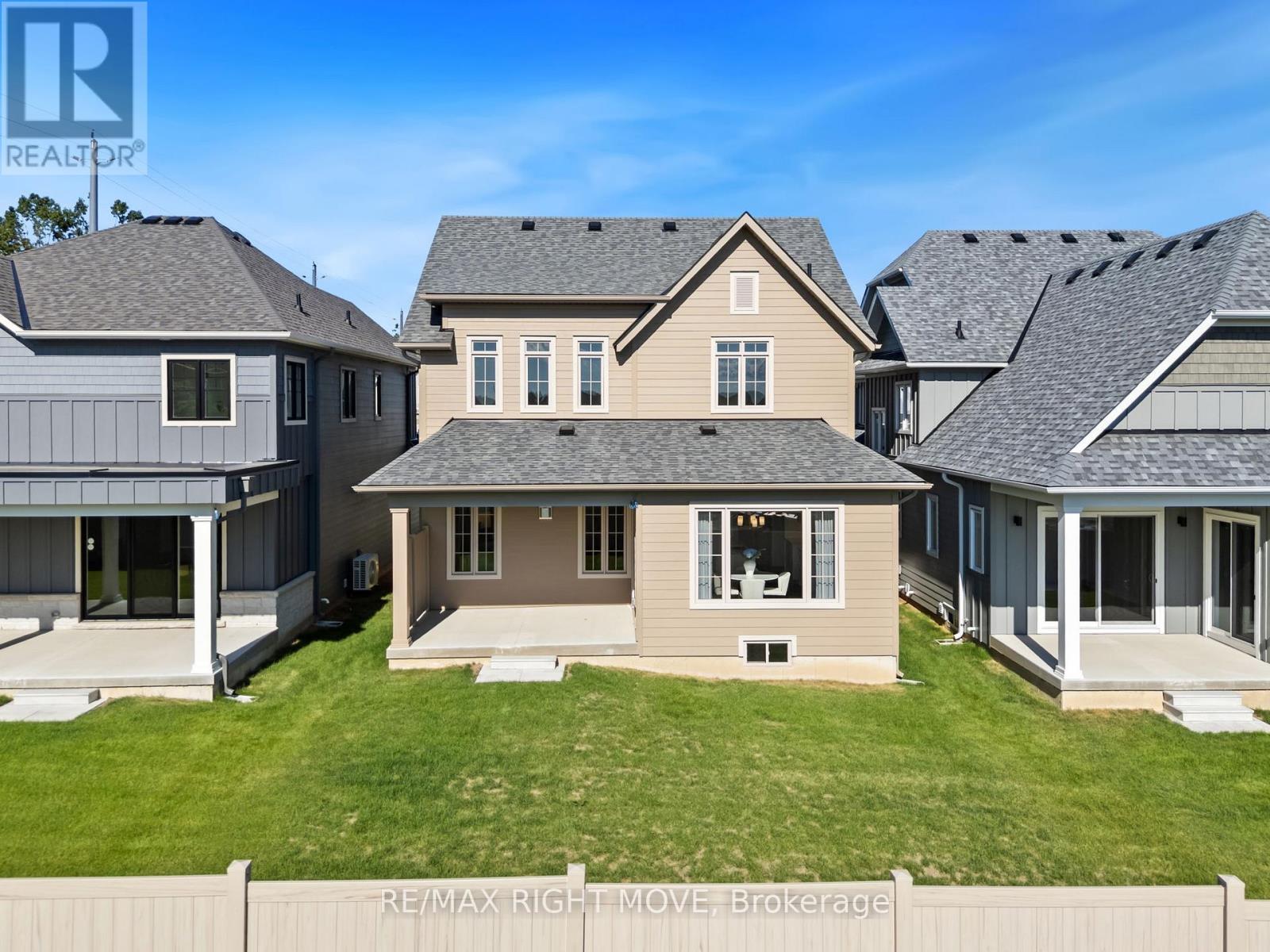 3194 Orion Boulevard, Orillia, ON - Outdoor