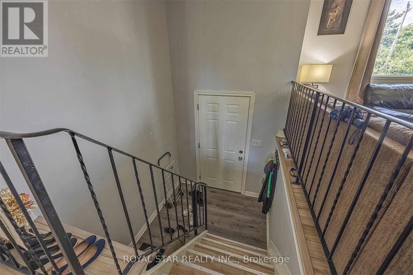 181 Wilson Street, Kingston, ON - Indoor Photo Showing Other Room