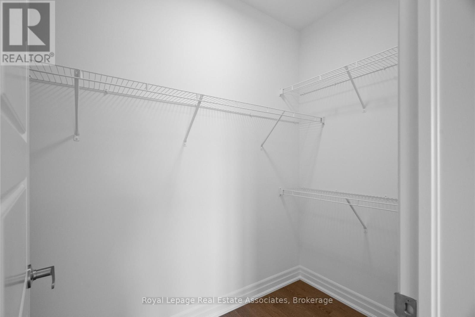 3142 Duggan Trail, Oakville, ON - Indoor With Storage