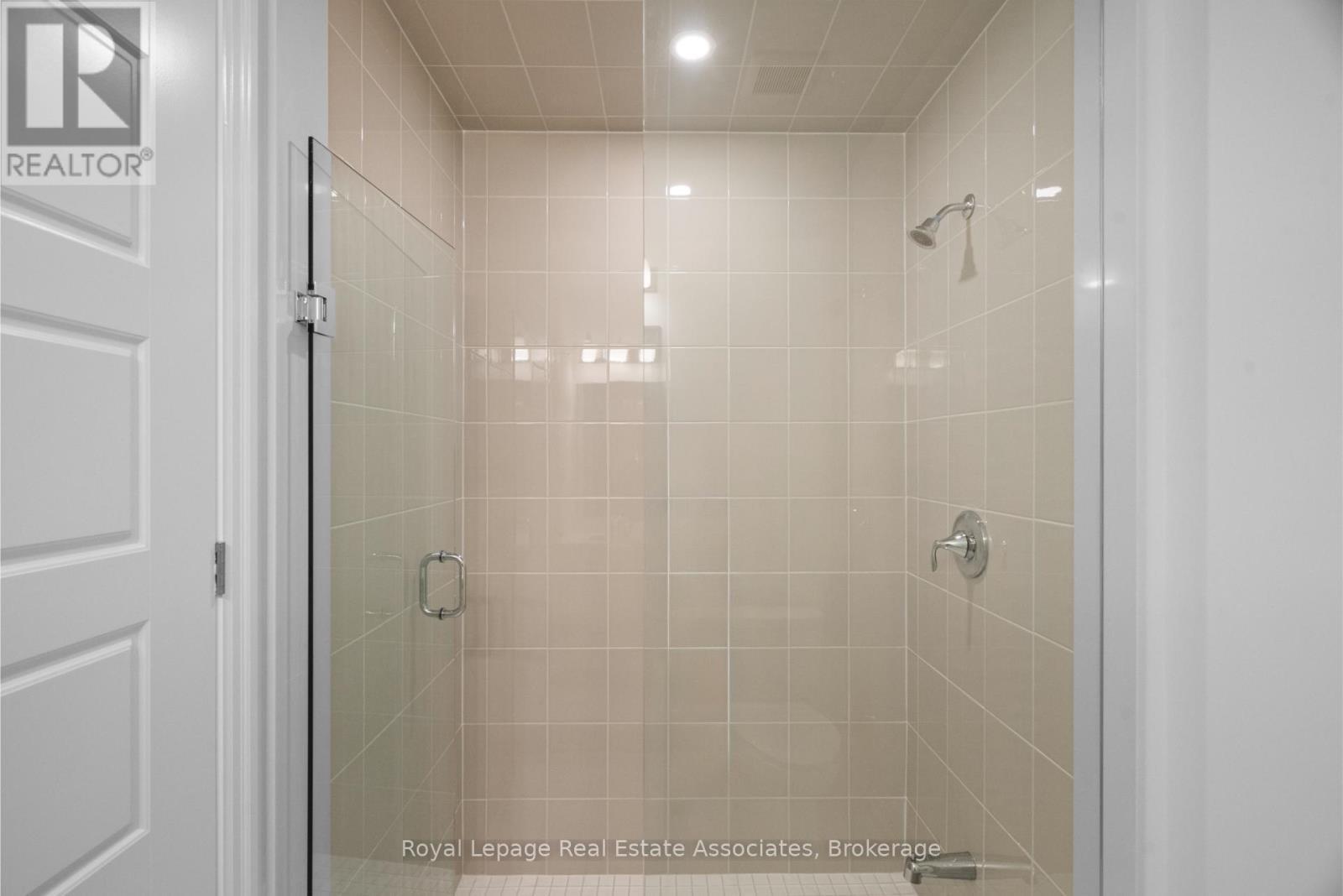 3142 Duggan Trail, Oakville, ON - Indoor Photo Showing Bathroom