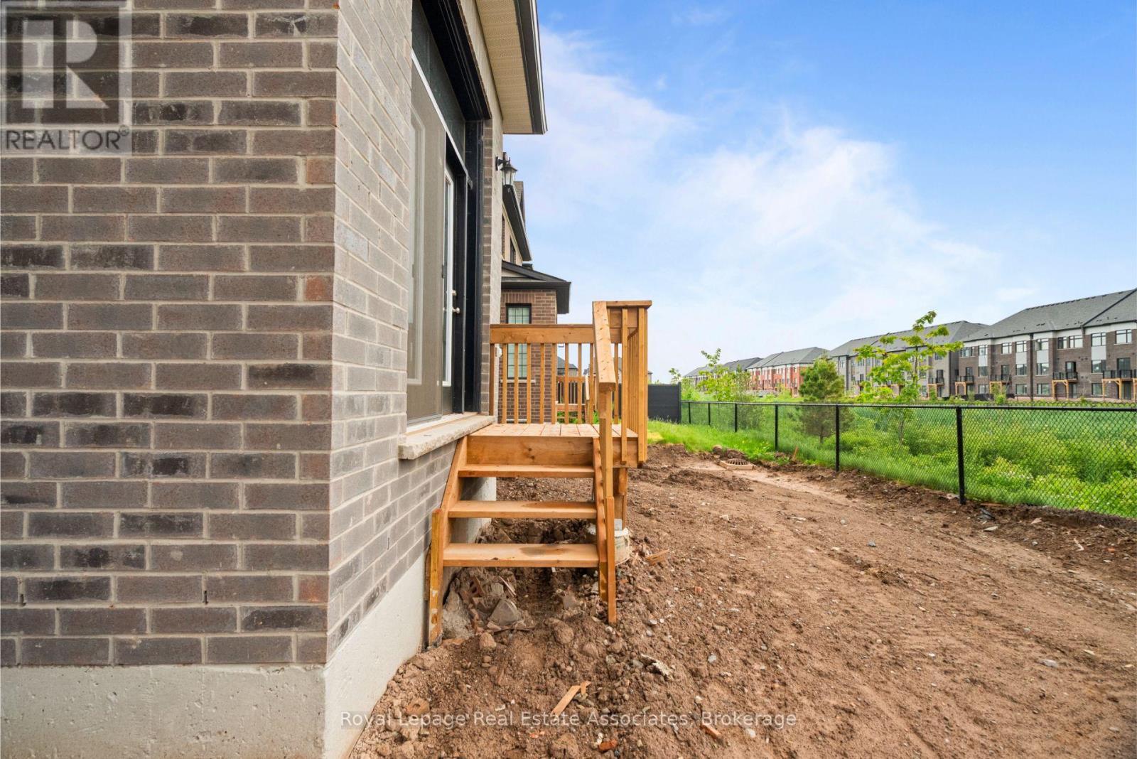 3142 Duggan Trail, Oakville, ON - Outdoor