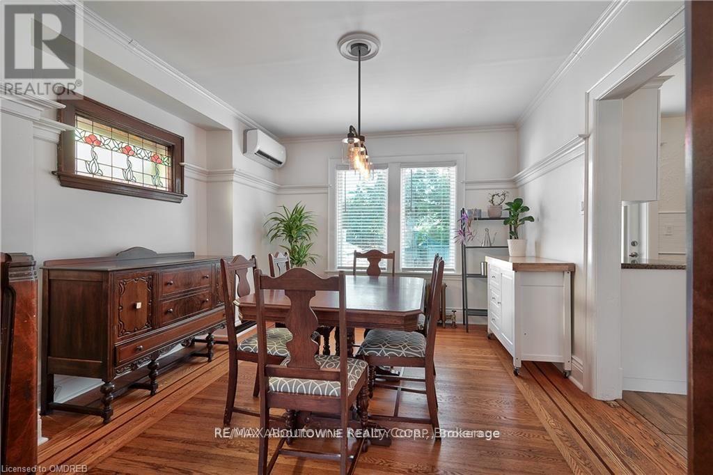 23 Ottawa Street S, Hamilton, ON - Indoor Photo Showing Dining Room