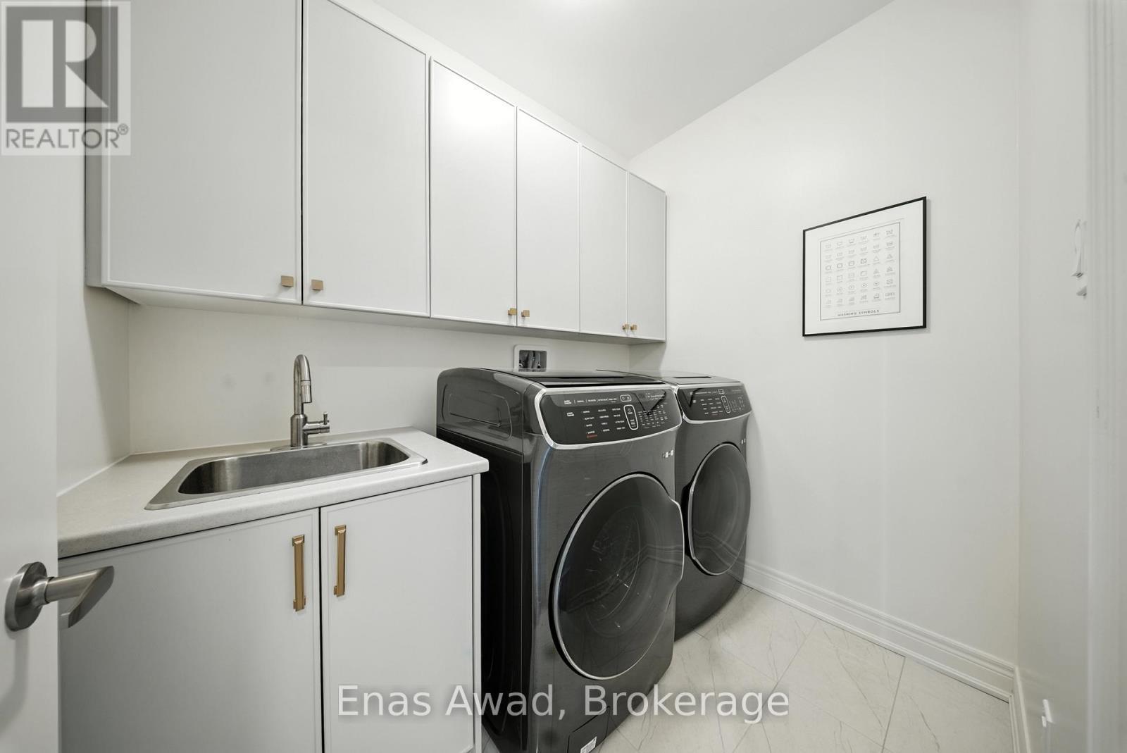 101 Milky Way Drive, Richmond Hill (Observatory), ON - Indoor Photo Showing Laundry Room