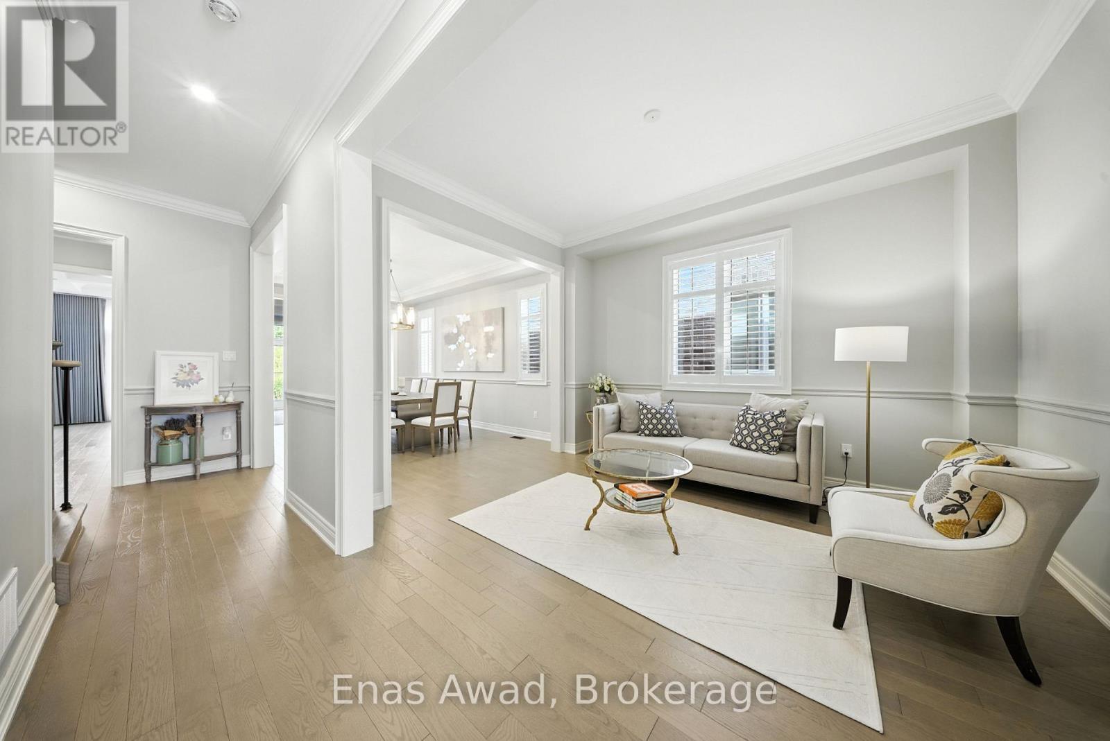 101 Milky Way Drive, Richmond Hill (Observatory), ON - Indoor Photo Showing Living Room
