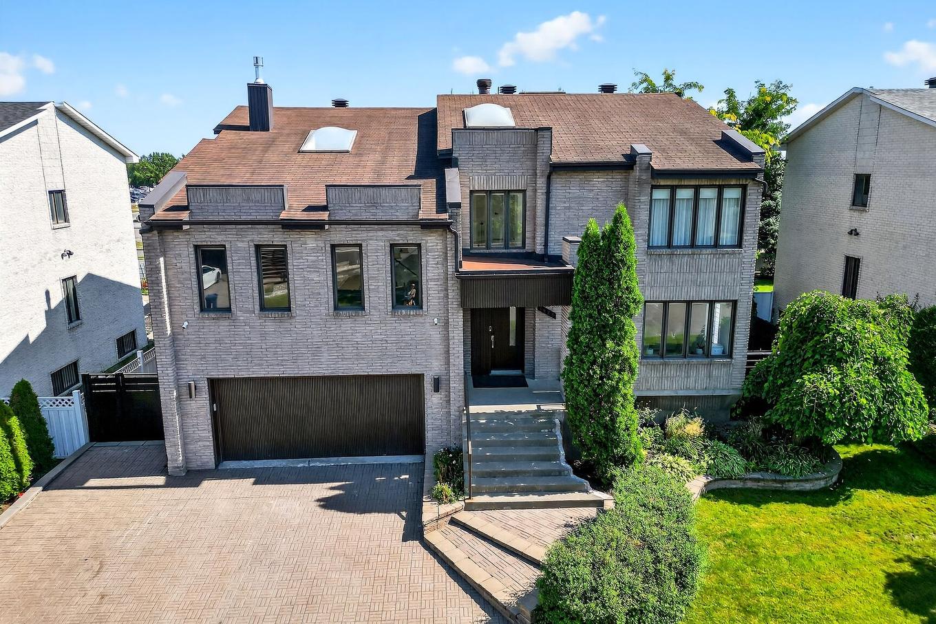 Photo aérienne - 1623 Rue Michel-Gamelin, Laval (Vimont), QC - Outdoor With Facade