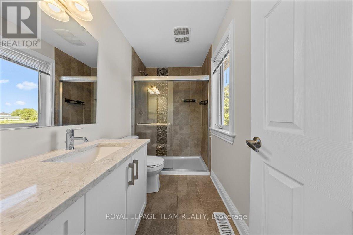 227 Bert Hall Street, Arnprior, ON - Indoor Photo Showing Bathroom