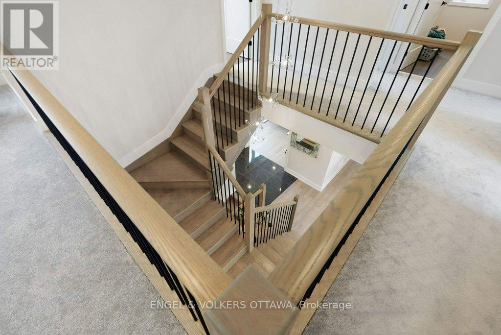 1010 Carden Lane, Ottawa, ON - Indoor Photo Showing Other Room