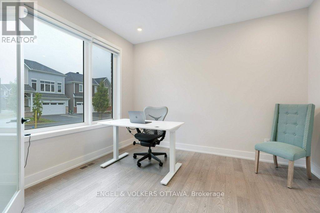 1010 Carden Lane, Ottawa, ON - Indoor Photo Showing Office