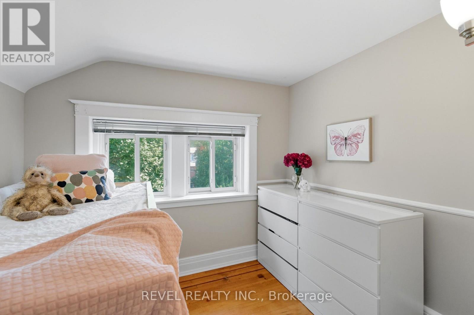197 Balmoral Avenue S, Hamilton, ON - Indoor Photo Showing Bedroom